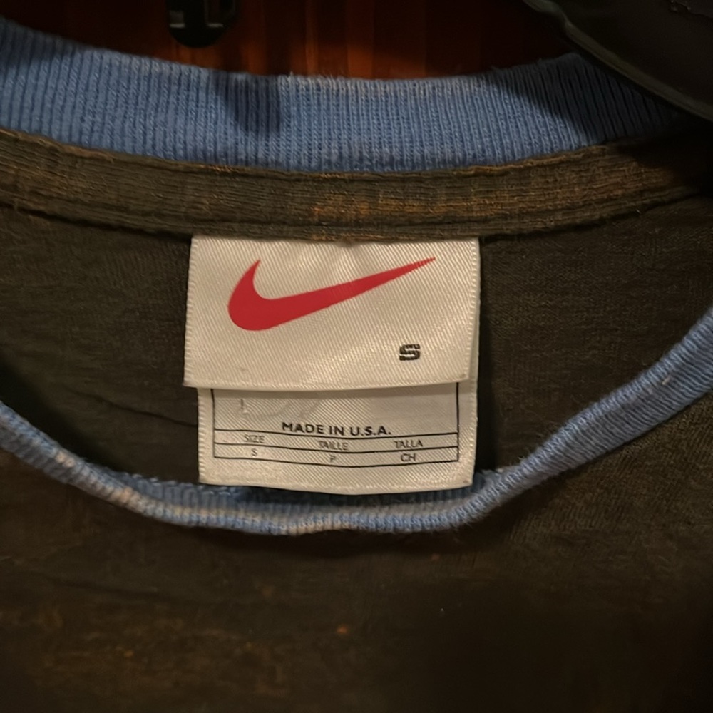 Nike Short Sleeve T-shirt Size Small made in the USA used condition, Vintage - Picture 2 of 4